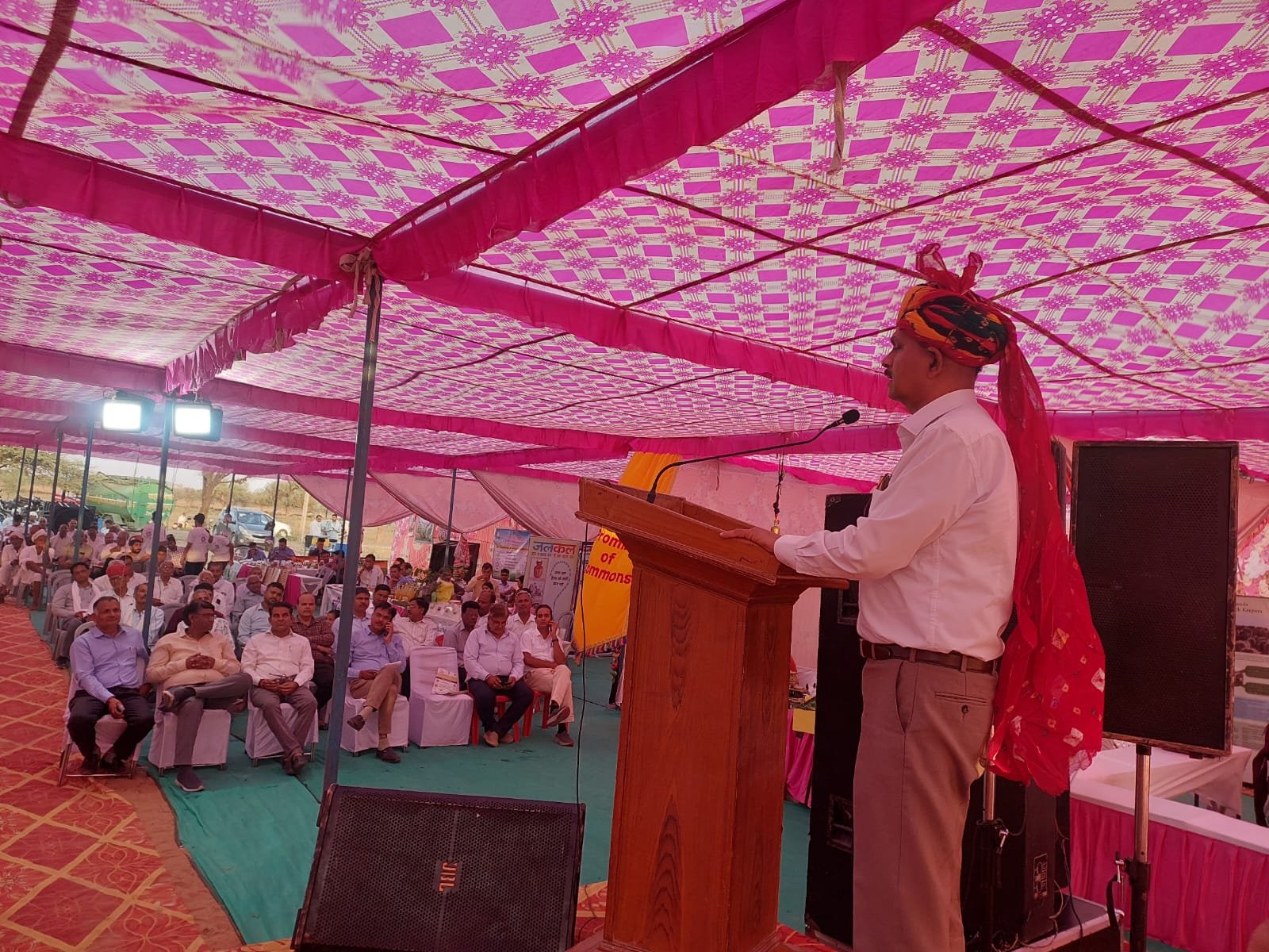 पंचायती राज विभाग के जलग्रहण विकास एवं भू-संरक्षण निदेशालय तथा श्री कर्ण नरेंद्र कृषि विश्वविद्यालय, जोबनेर के संयुक्त तत्वावधान में ग्राम गुढा बैरसल गांव में “विशेष संगोष्ठी" व  ग्राम कृषि महोत्सव 2026 का आयोजन 20.05.2026
